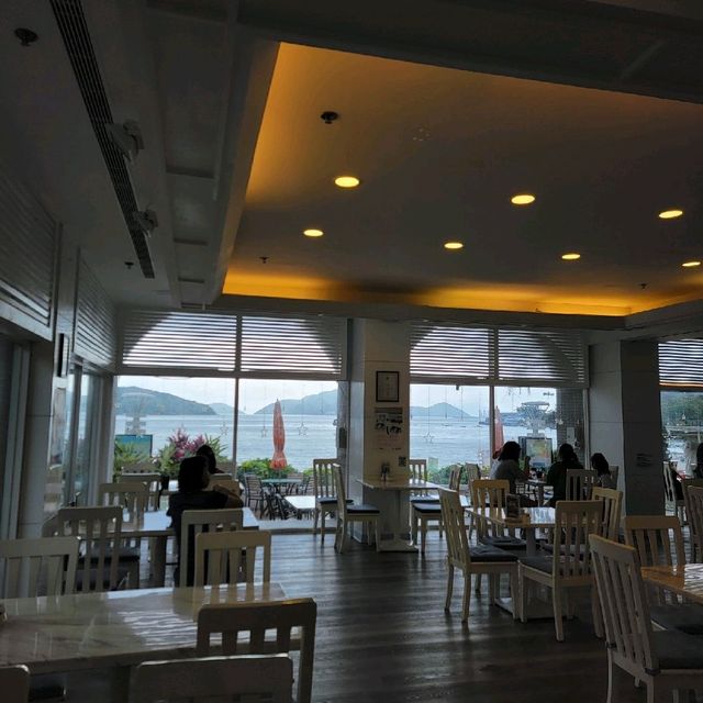 充滿度假風情的早餐🍜