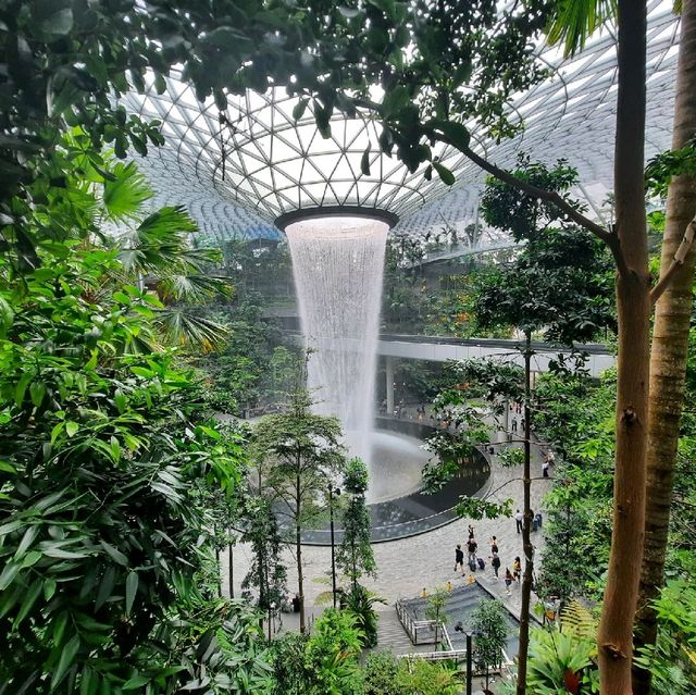 A fountain in the airport 