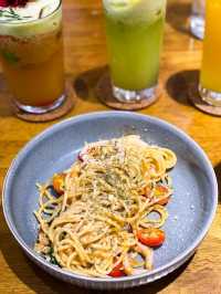 Juicy meals at Pitaya by Juicecode 🍍🍏🍋