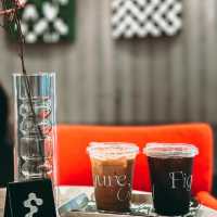FIGUREGROUND CAFÉ  [สุทธิสาร -ซอยอินทามระ 20] 
