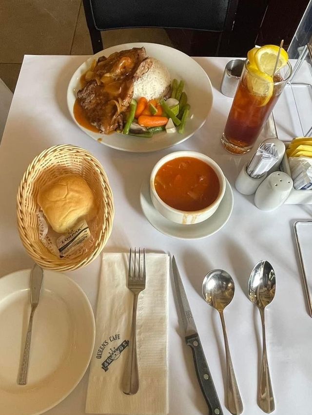 "皇后飯店，好期待圣诞节既来临～"