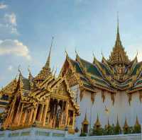🙏ไหว้พระขอพรต้อนรับปีใหม่ วัดพระแก้ว🙏