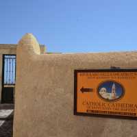 希臘Santorini 🔶 Fira鵝黃色教堂