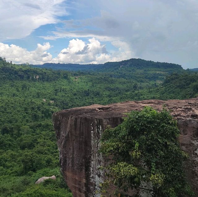 Poeng Ta Kho ( Amazing Cilff ) 