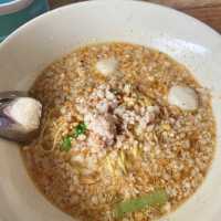 ก๋วยเตี๋ยวในรู