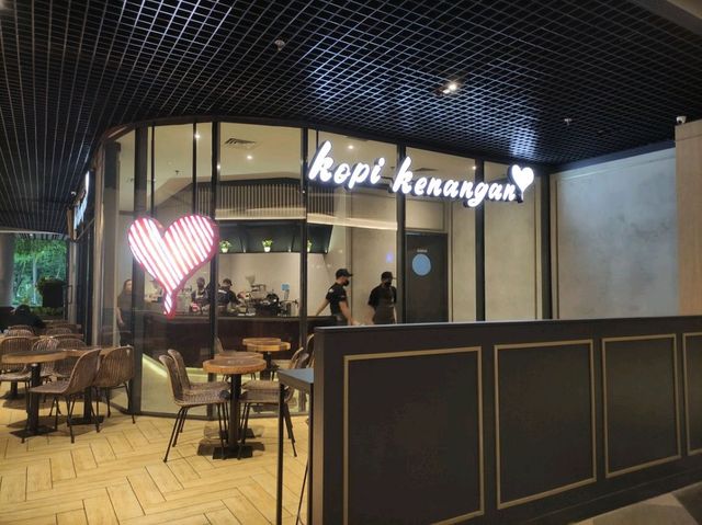 Lagoon Avenue Mall Sunset