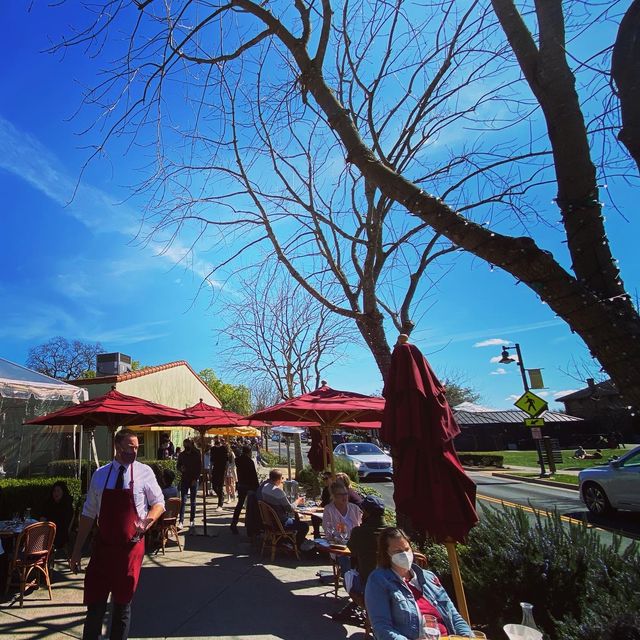 Wonderfully charming restaurant in Napa