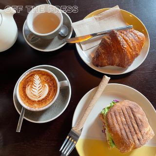 Manchester: A quiet coffee shop with a comfortable environment and beautiful latte art