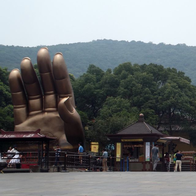 Largest Bronze Buddha in the world !