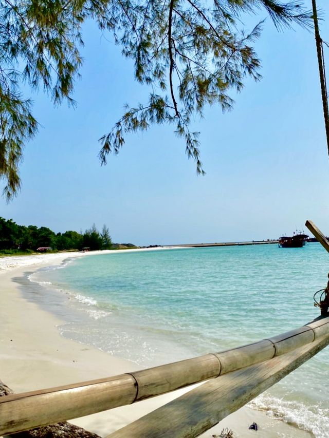 The most famous island in Cambodia 🇰🇭 