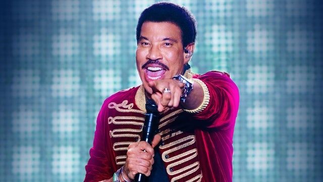 Lionel Richie And Earth, Wind & Fire - Sing A Song All Night Long 2024 (San Antonio) | Frost Bank Center