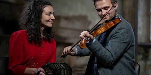 Cuileann Beo: Natalie Ní Chasaide & Iarfhlaith Ó Domhnaill | CUILEANN BEO