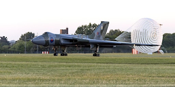 Vulcan Twilight Taxi-Run | London Southend Airport