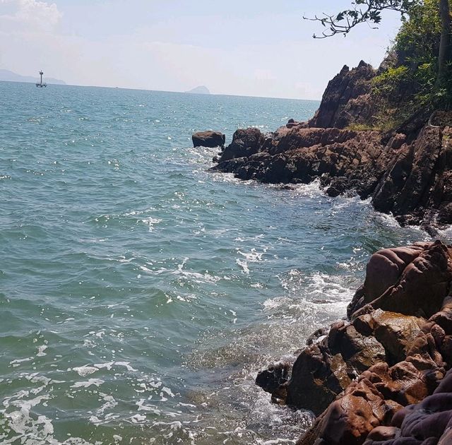 ลานหินสีชมพู เขตห้ามล่าสัตว์คุ้งกระเบน จันทบุรี