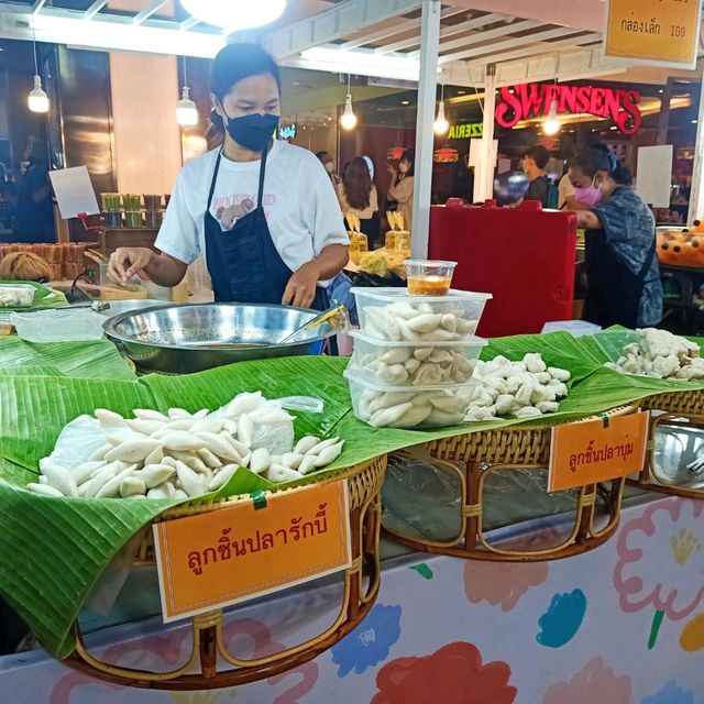 Blooming Market ตลาดกลางห้างเมเจอร์