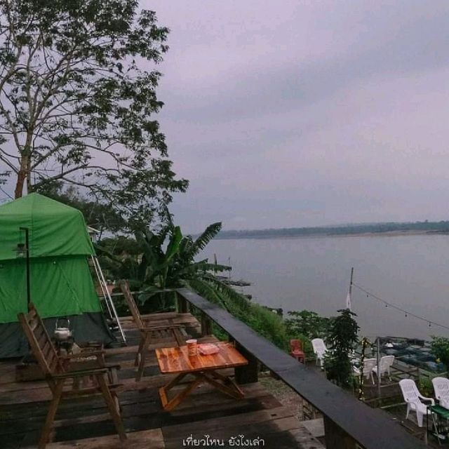 นอนเต็นท์ จิบกาแฟ แลโขง Atsamat Camp l นครพนม