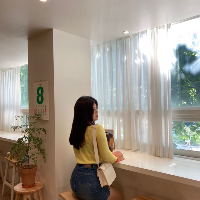 햇살이 비추는 디저트맛집