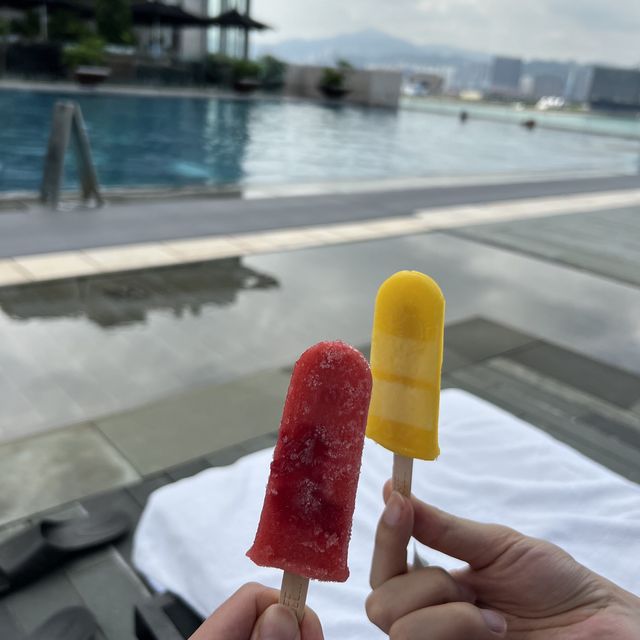 全港最大，最靚，服務最好嘅泳池，相信不可能有任何反駁😆