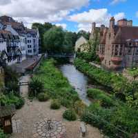 Beautiful Village just steps away from city