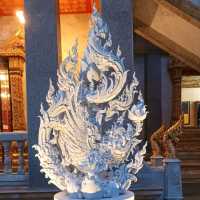ชมงานปั้นแนวพุทธศิลป์วัดกลางกรุงเทพฯ 