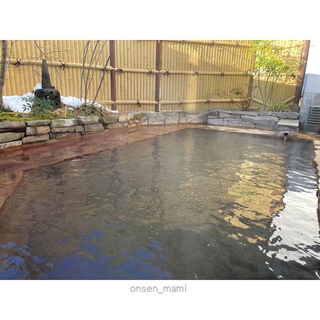 鉄分多めの100%天然温泉♨️