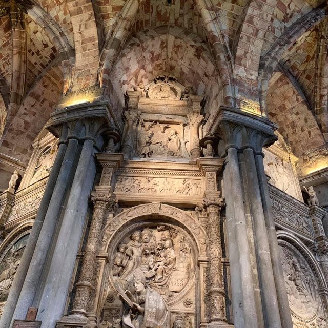 Avila เมืองกำแพงสวย