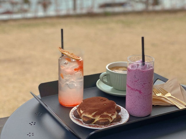 마산 구산면의 오션뷰 카페 : 카페 웨이브 🌊☕️