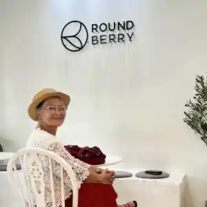Round Berry Stationery&Café