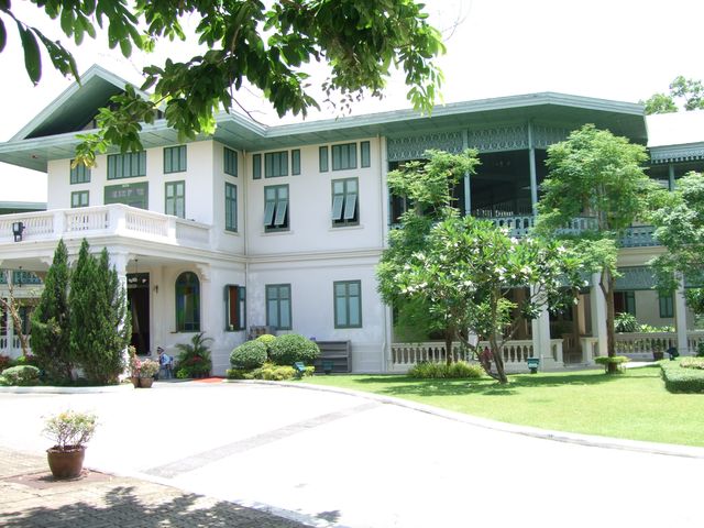 เยือนวังเก่าวังสนามจันทร์