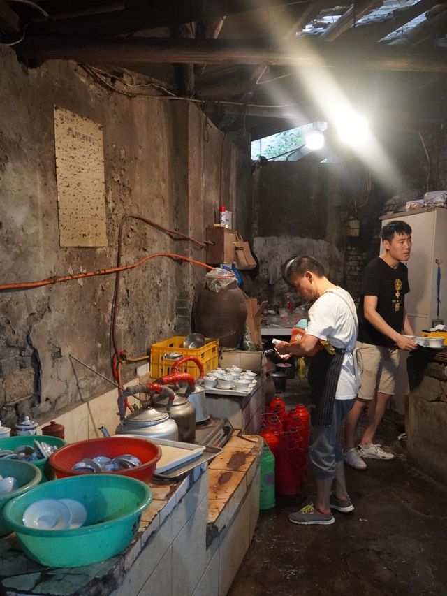 One of Chongqing’s Oldest Tea Houses!