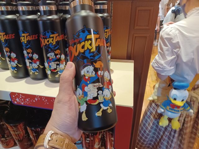 香港迪士尼百貨店聖迪購物大行動
