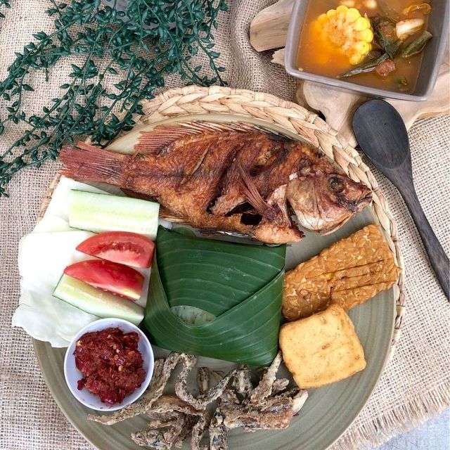 SUSAN CAFE & RESTO SEMARANG