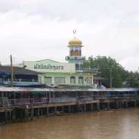 บ้านน้ำเชี่ยว