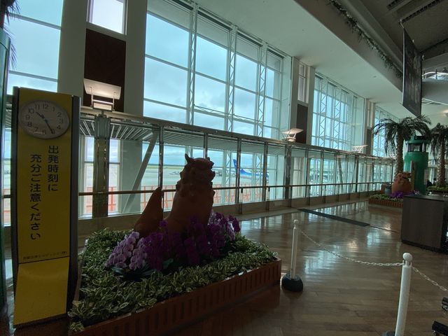 南国ムード漂う那覇空港