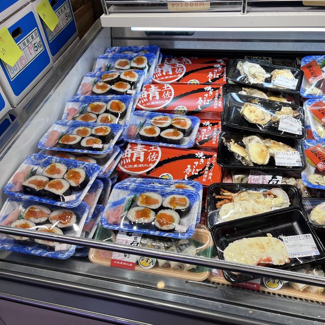 【高知】美食グルメが集まるスポット！ひろめ市場