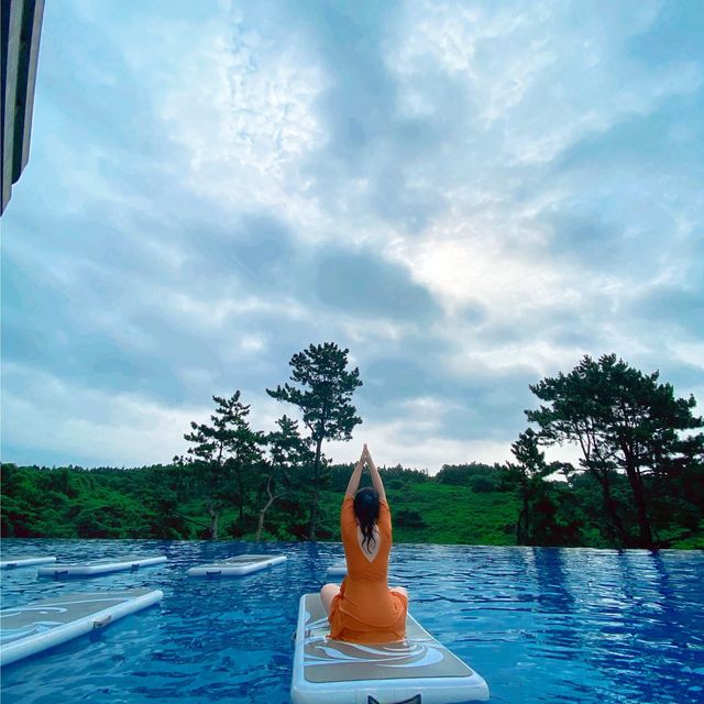 플로팅 요가하면서 숲캉스도 즐기는 제주 클리프호텔