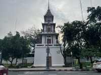 เดินเที่ยวชมถนนสนามไชยกันเถอะ