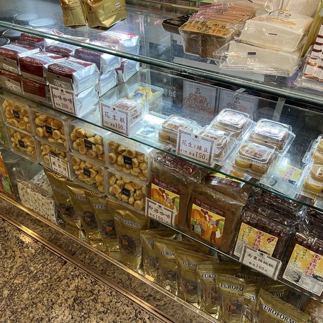 台北西門町｜66年咖啡店：峰大咖啡，有販售各式咖啡器材、咖啡豆、茶點