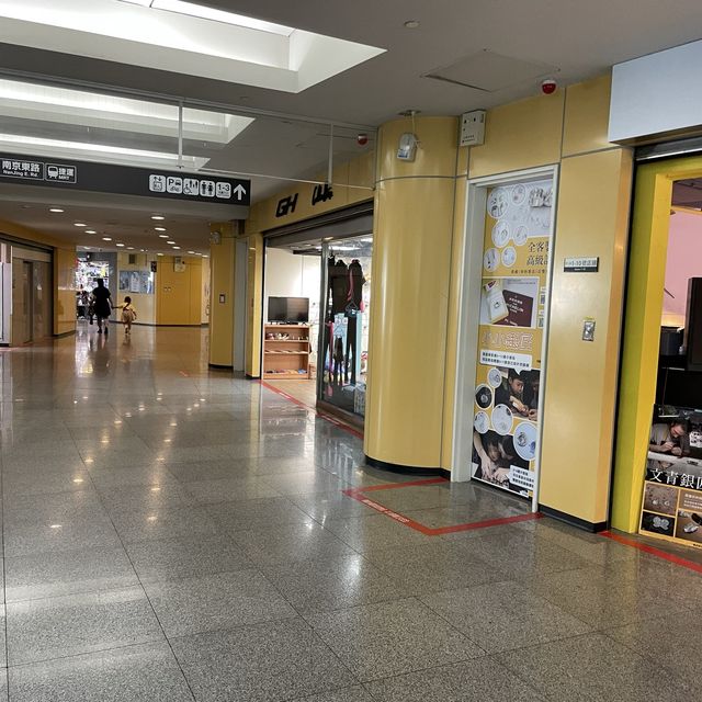 台北看展跟演唱會的超讚選擇 台北小巨蛋 超大建築很有特色