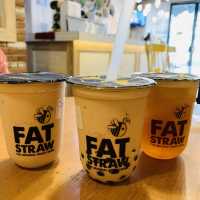 【スラバヤ】ハチミツたっぷりドリンク　“FAT STRAW”