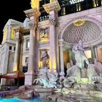 Beautiful resort on the famous Strip