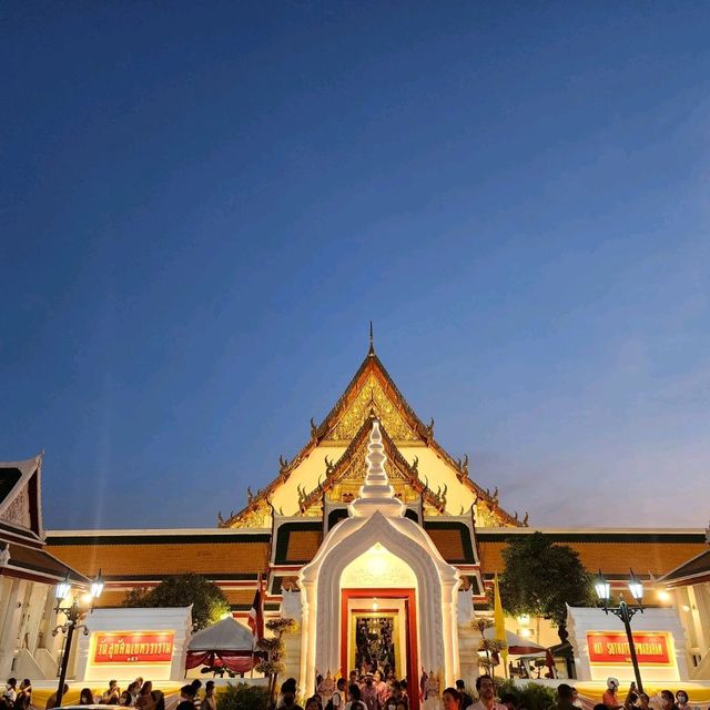 วัดสุทัศนเทพวราราม งานสมโภช 215 ปี