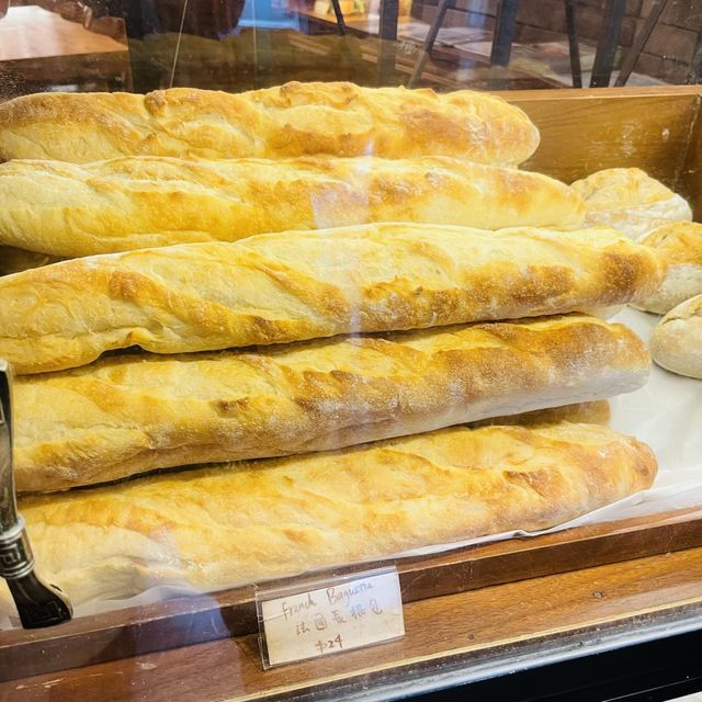 梅窩必食牛角包