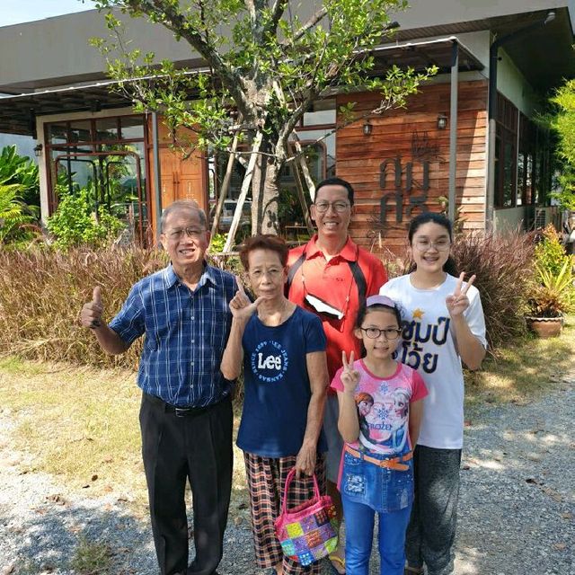 Somsri Eatery สมศรีอาหารไทยๆ