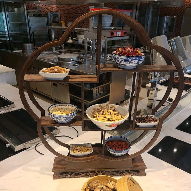 接近包場在酒店吃醒神早餐