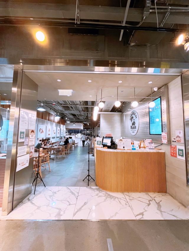 對住維港食炸雞🍗