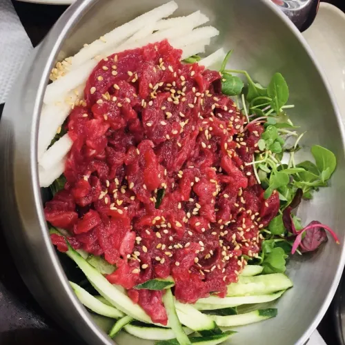 韓国/ソウル【広蔵市場】ミシュランのお店!プチョンユッケ