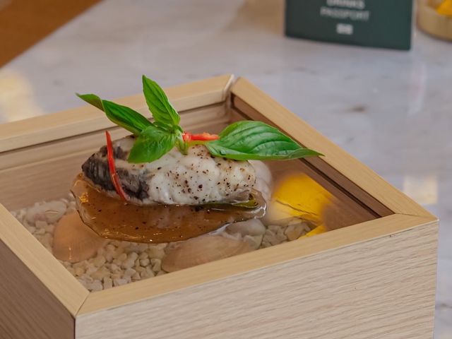 Plearn Restaurant  ร้านอาหารบนดาดฟ้าชั้น 5 