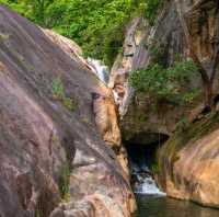 ชวนเที่ยวอุทยานน้ำตกห้วยยาง เพชรบุรี  งามมากๆ