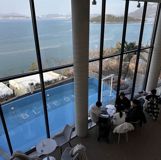 수영장과 오션뷰를 한번에 볼수있는 여수카페🌊